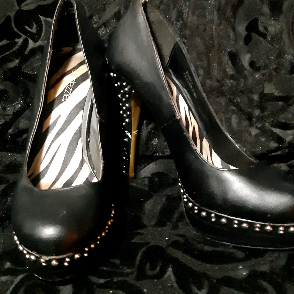 Black heels
